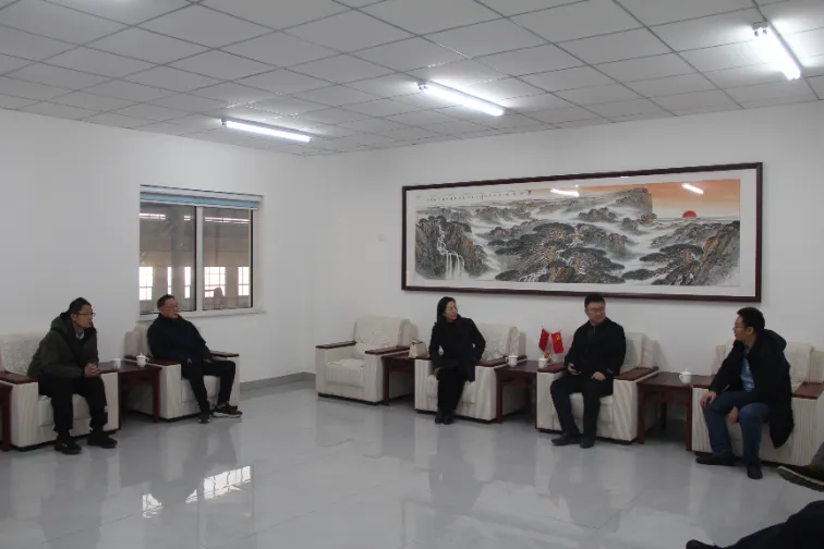 Întâmpinăm o delegație de la Universitatea de Arhitectură din Shandong pentru a vizita fabrica și a explora colaborarea